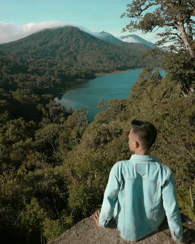 Bali Twin Lakes Viewpoint bali-rent-car-with-driver-best-instagrammable-spot-in-bali (4)