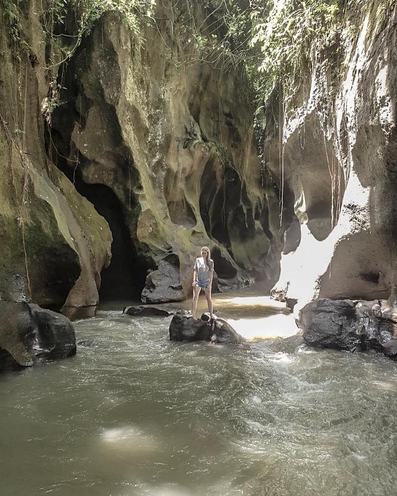 Hidden Canyon Beji Guwang bali-rent-car-with-driver-best-instagrammable-spot-in-bali (1)