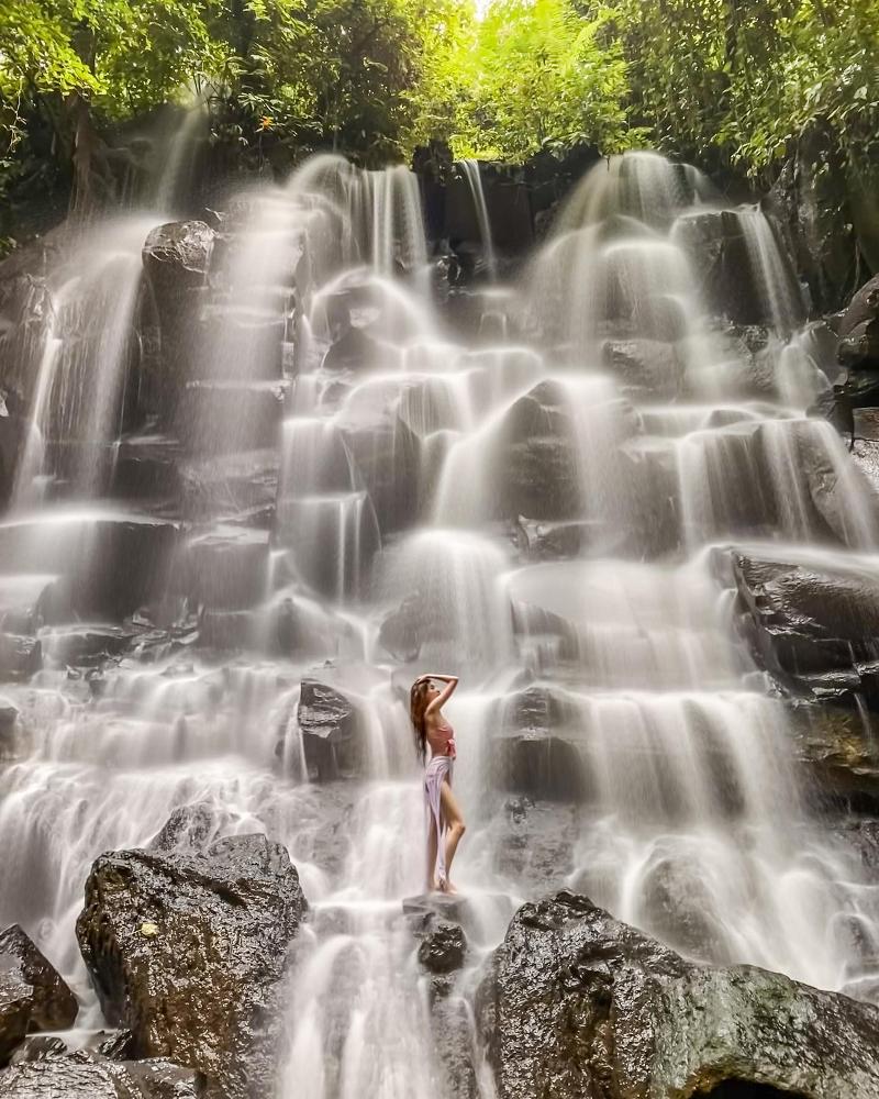 Kanto Lampo Waterfall bali-rent-car-with-driver-best-instagrammable-spot-in-bali (2)