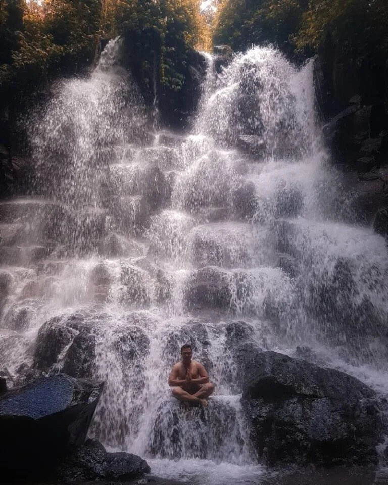 Kanto Lampo Waterfall
