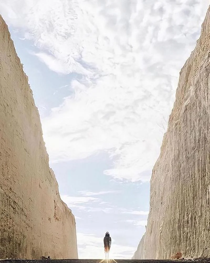 Melasti Beach bali-rent-car-with-driver-best-instagrammable-spot-in-bali (3)