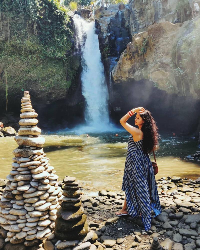 Tegenungan Waterfall bali-rent-car-with-driver-best-instagrammable-spot-in-bali (3)