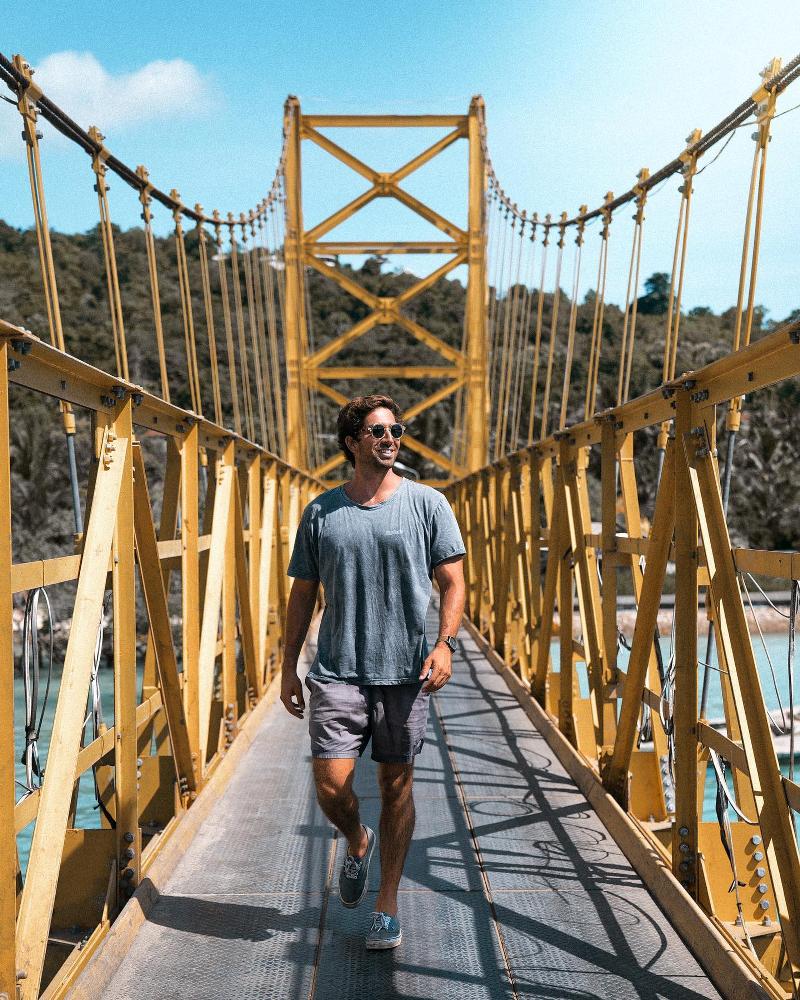 Nusa Lembongan – Yellow Bridge bali-rent-car-with-driver-best-instagrammable-spot-in-bali (2)