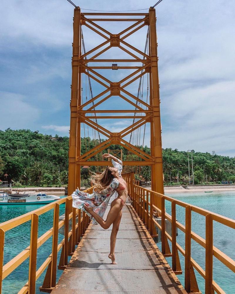 Nusa Lembongan – Yellow Bridge bali-rent-car-with-driver-best-instagrammable-spot-in-bali (3)