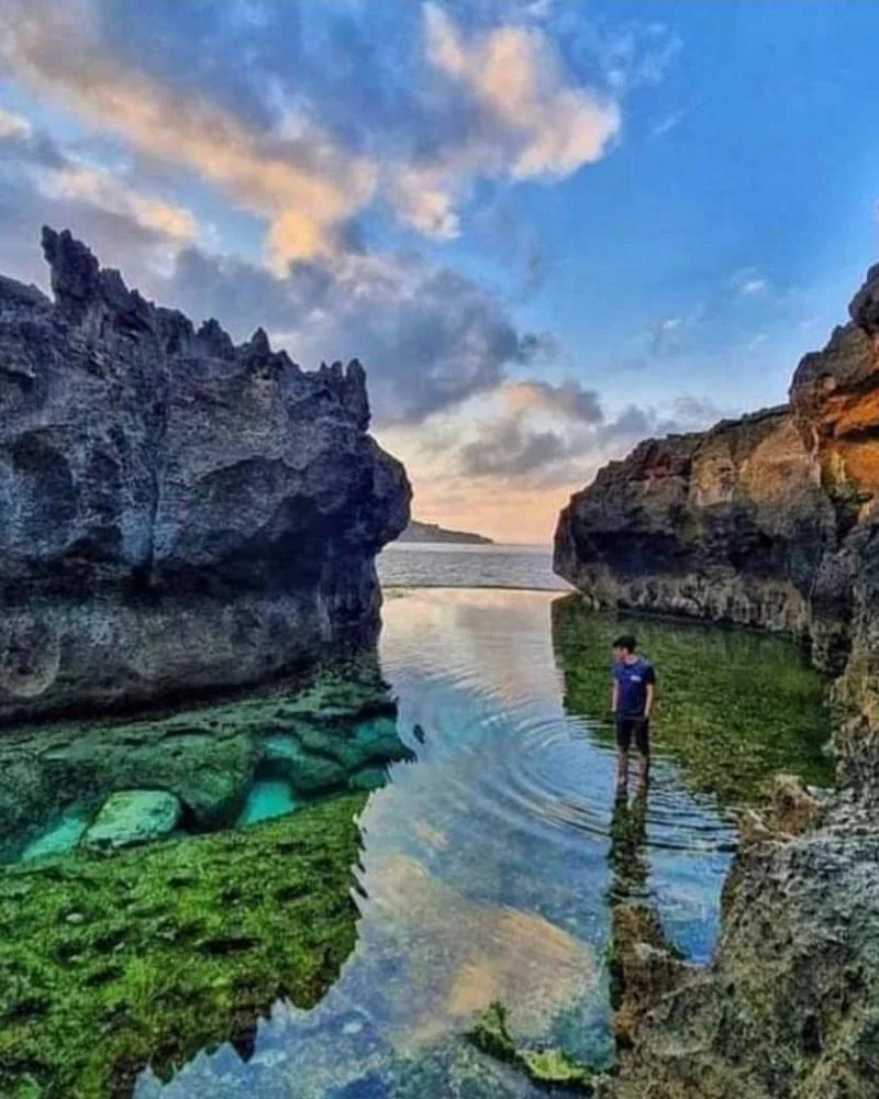 Nusa Penida – Angel’s Billabong bali-rent-car-with-driver-best-instagrammable-spot-in-bali (3)