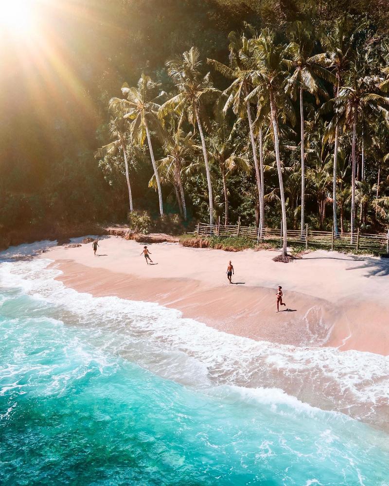 Nusa Penida – Crystal Bay bali-rent-car-with-driver-best-instagrammable-spot-in-bali (2)