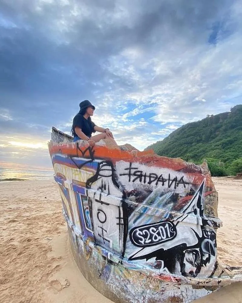 Nyang Nyang Beach – Graffiti Vessel
