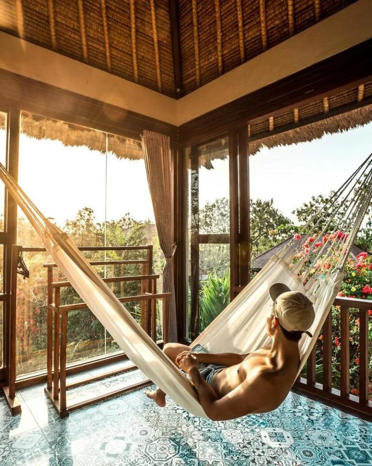 Padang Padang Surf Camp