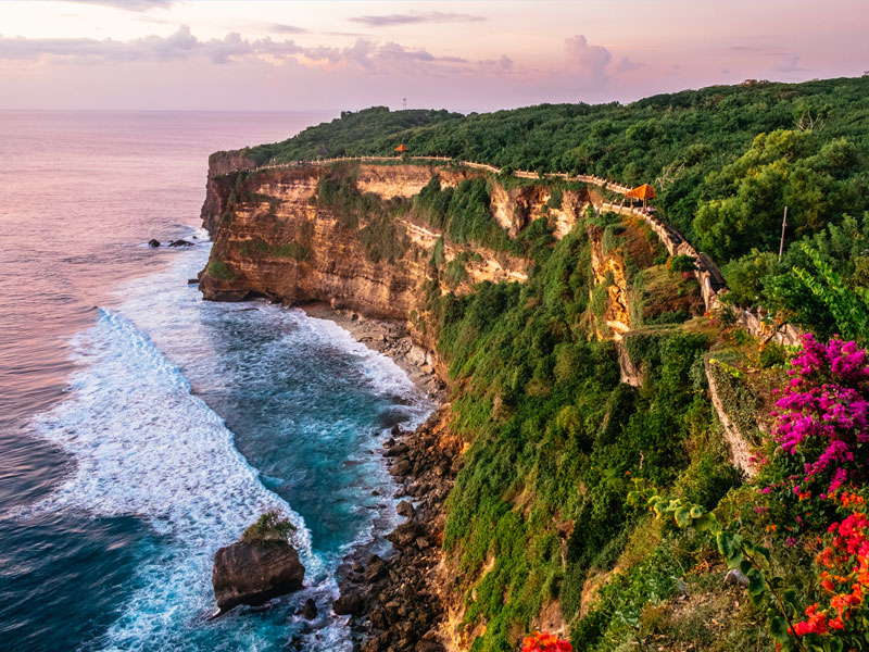 Affordable Car Rental with Personal Driver in Bukit, Uluwatu: The Best Way to Explore Bali’s Scenic Beauty
