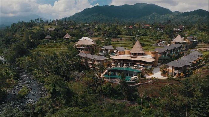 Affordable Car Rental with Personal Driver in Kuwum, Umalas: The Best Way to Discover Bali