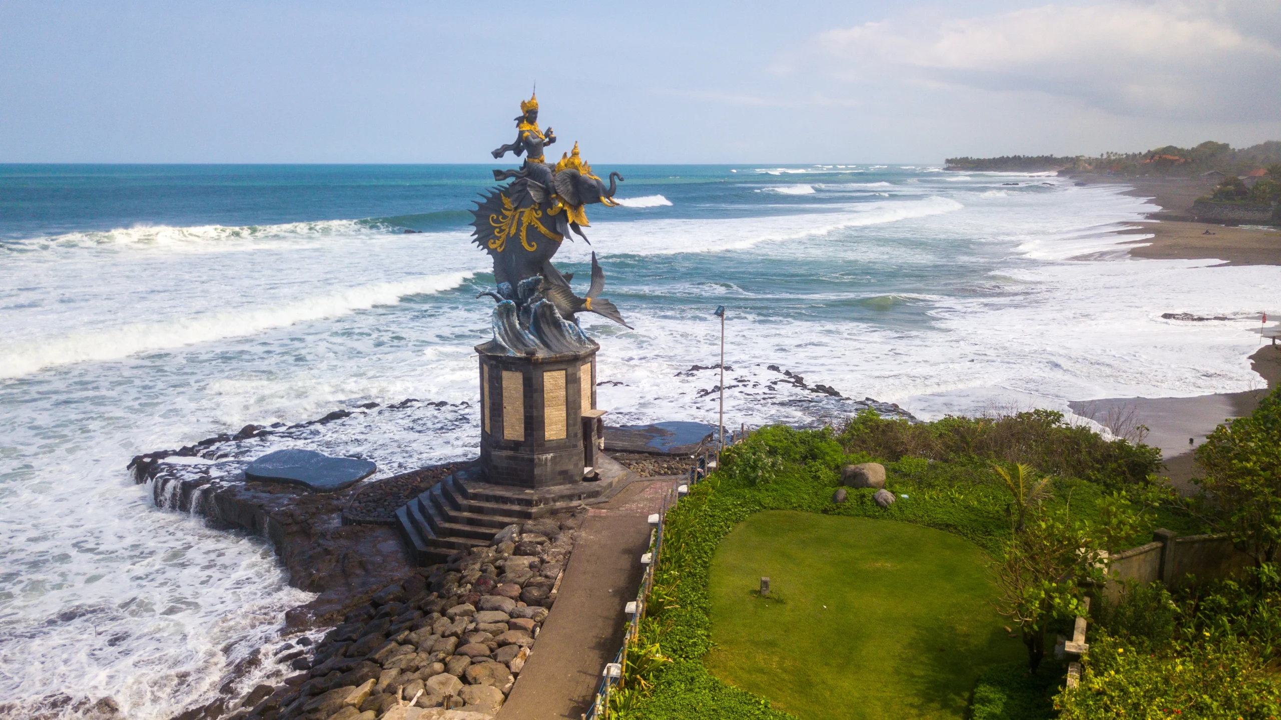 Affordable Car Rental in Pererenan, Bali with Personal Driver #1 Bali