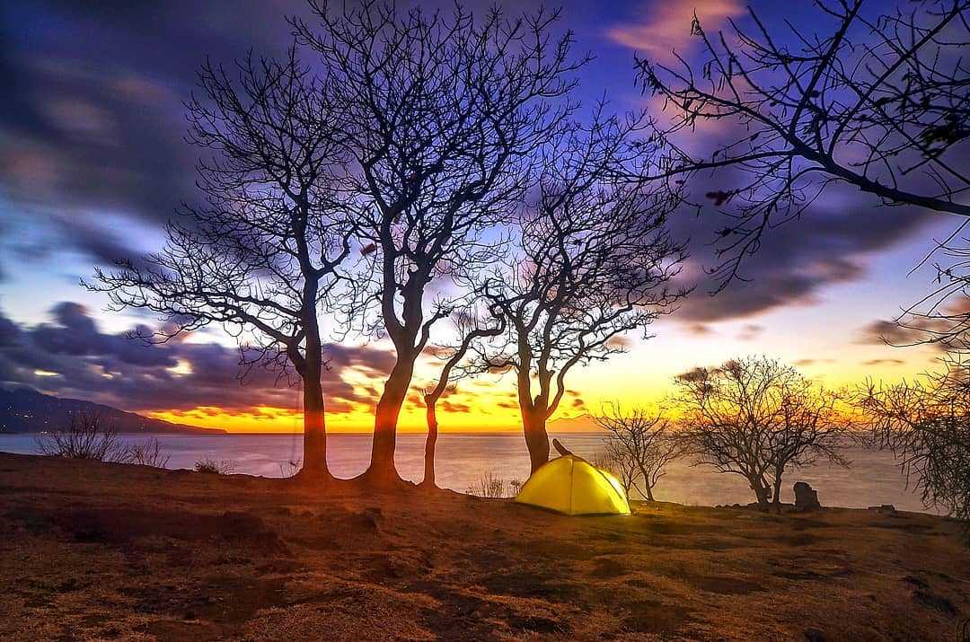 Bali Holiday Guide: Explore Baliโs Bukit Asah for Camping and Breathtaking Ocean Views