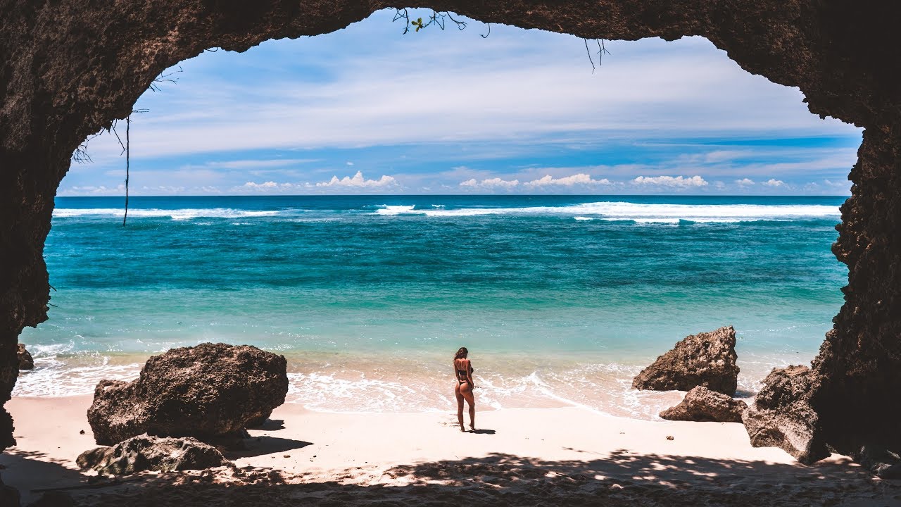 Gunung Payung Beach: A Serene Cliffside Paradise for Hidden Coastal Adventures